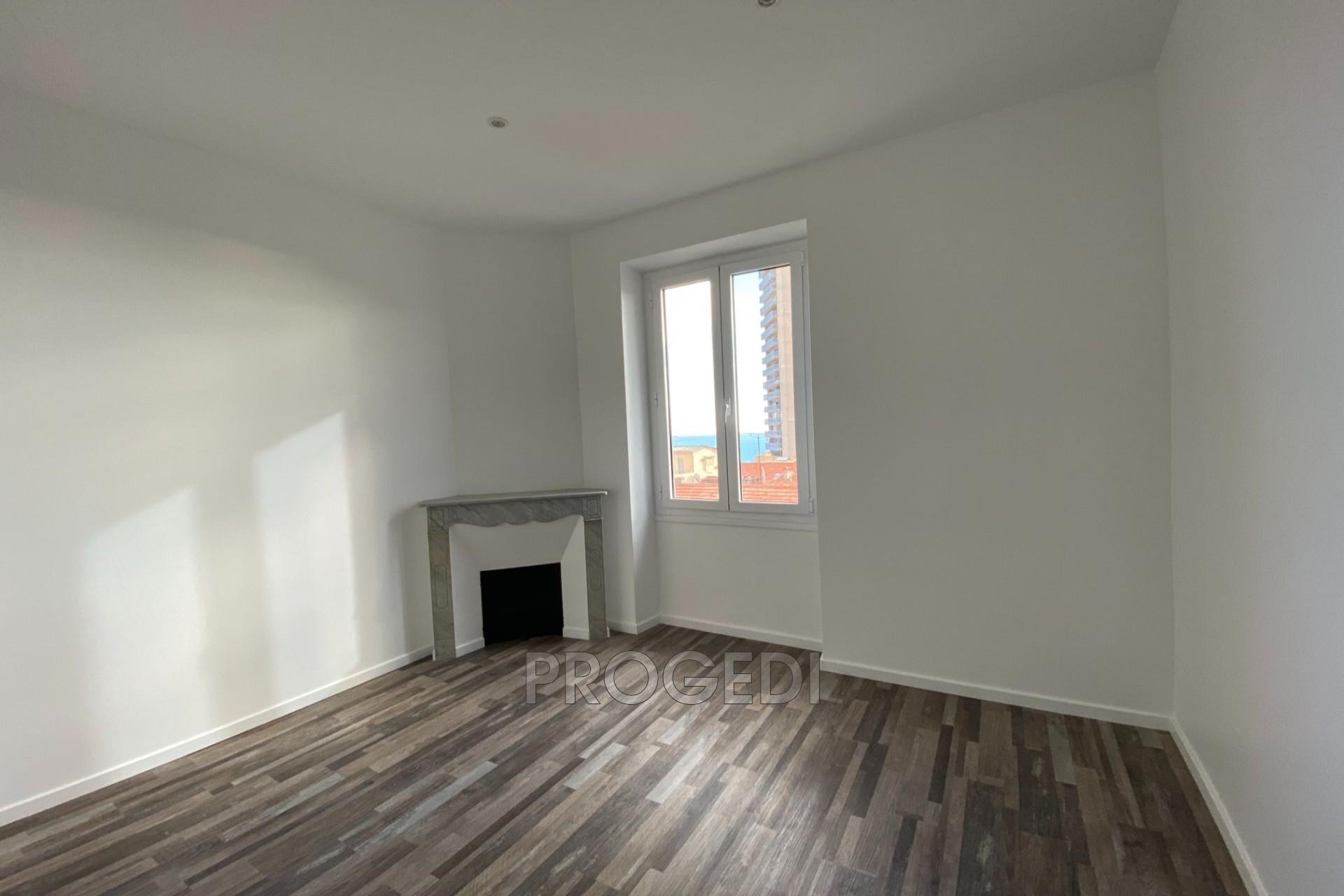 Appartement à louer, 33m², Beausoleil