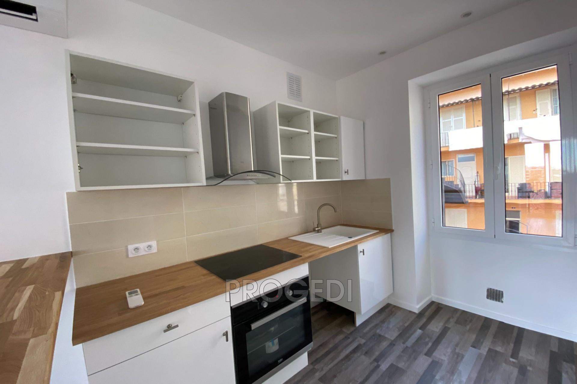 Appartement à louer, 33m², Beausoleil