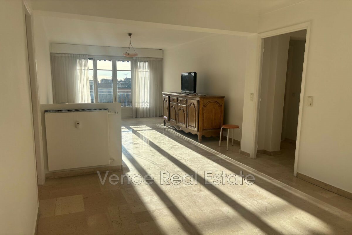 Appartement à louer, 90m², Vence