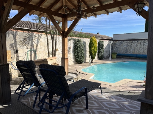 In Carcassonne, house for sale with 3 bedrooms, a terrace, swimming pool and garage with storage.