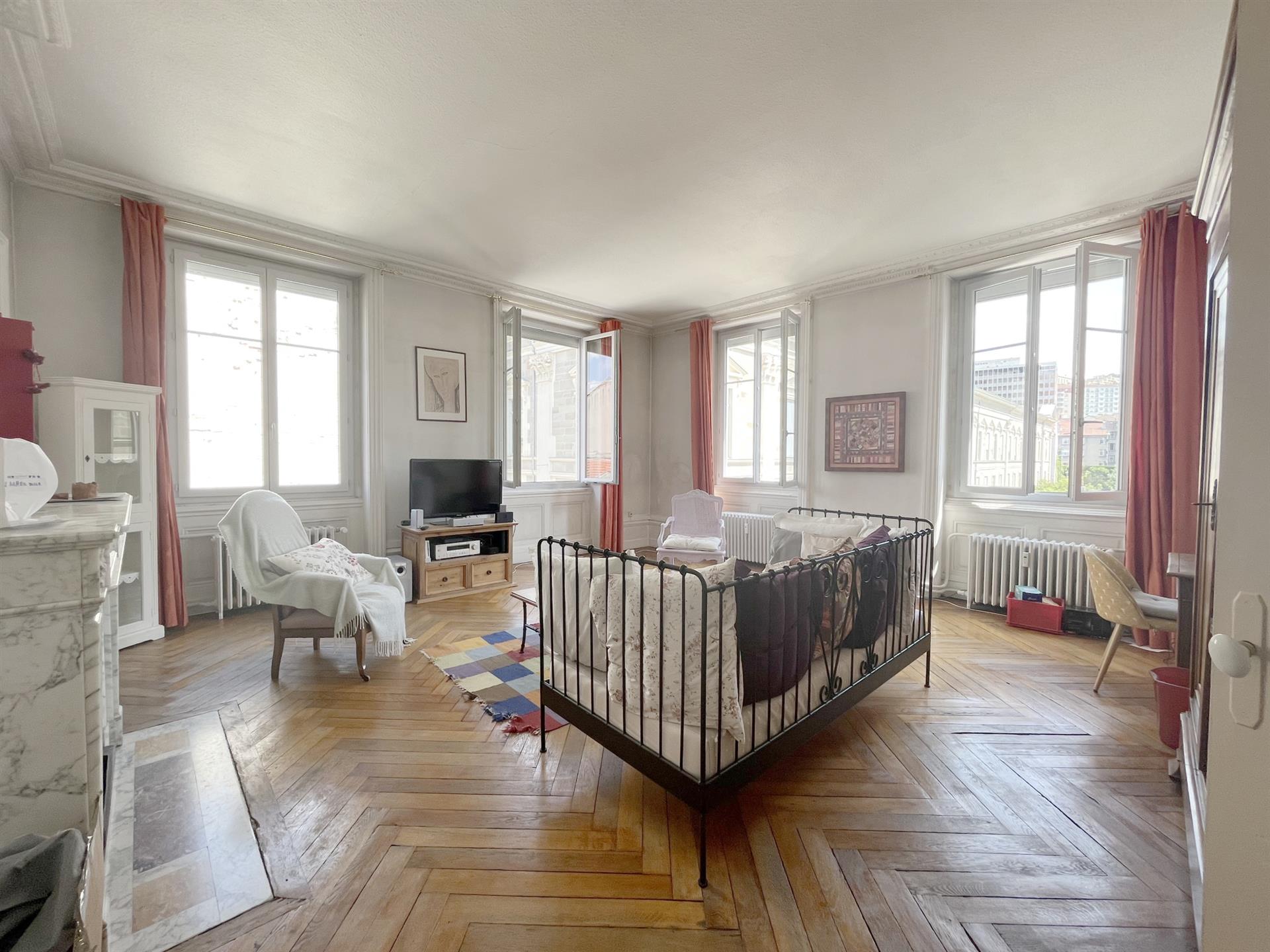Appartement à vendre, 165m², Saint-Etienne