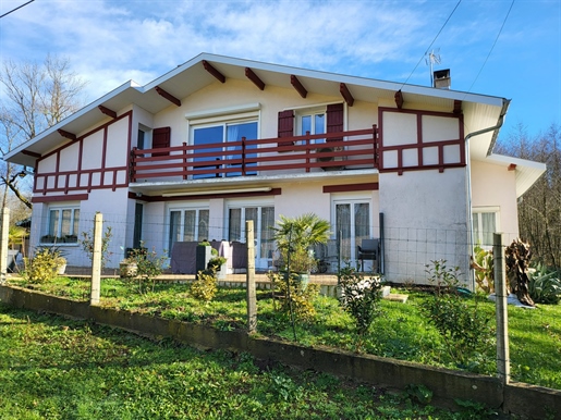 4 Bedroom House With T3 Type Gite