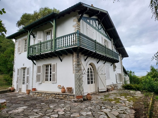 Bidache Family House On Landscape Park Of 3,400 m2