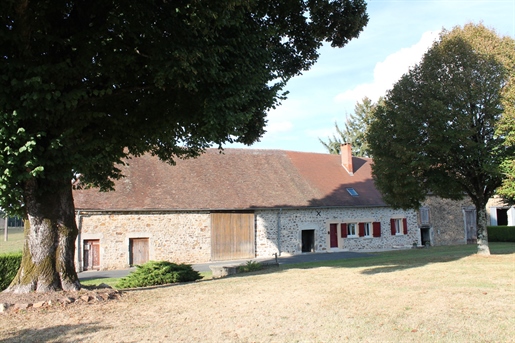 Near Saint Pierre de Frugie, Very nice restored farmhouse..