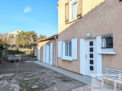 Béziers, Font Neuve district, Property comprising two independent properties with garage