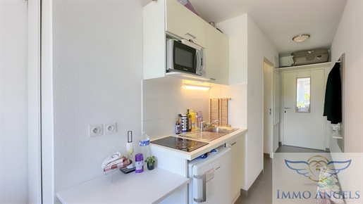 Furnished apartment Advenis residence construction of 2019 for investor. Rent €4,378.48 per year.