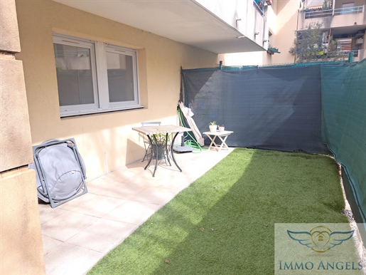 T3 apartment of 53m2 with garden and parking