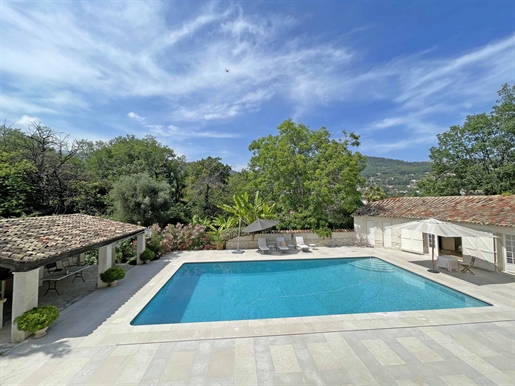 Vence - Große charmante Villa mit Swimmingpool