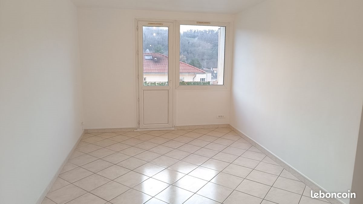 Appartement à louer, 52m², Unieux