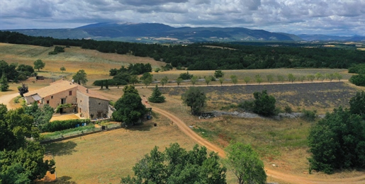 An incredible property on 107 hectares