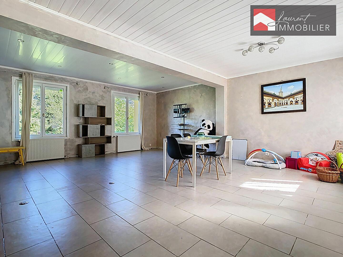 Maison à louer, 137m², Tournus