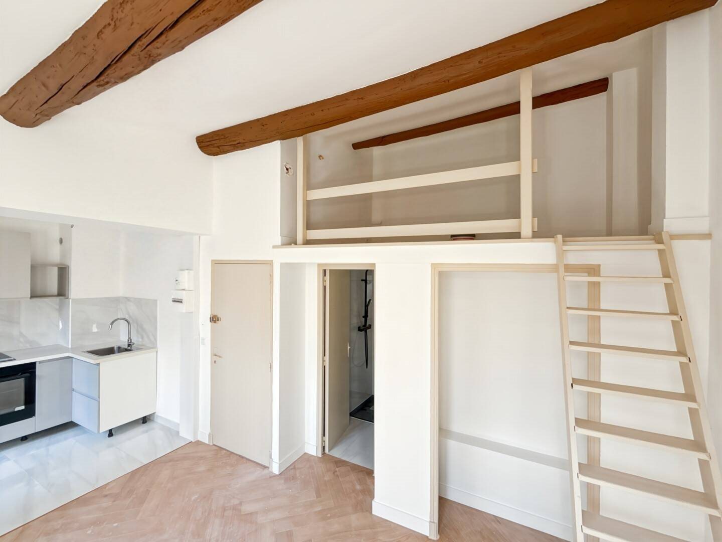 Appartement à louer, 22m², Marseille 1er