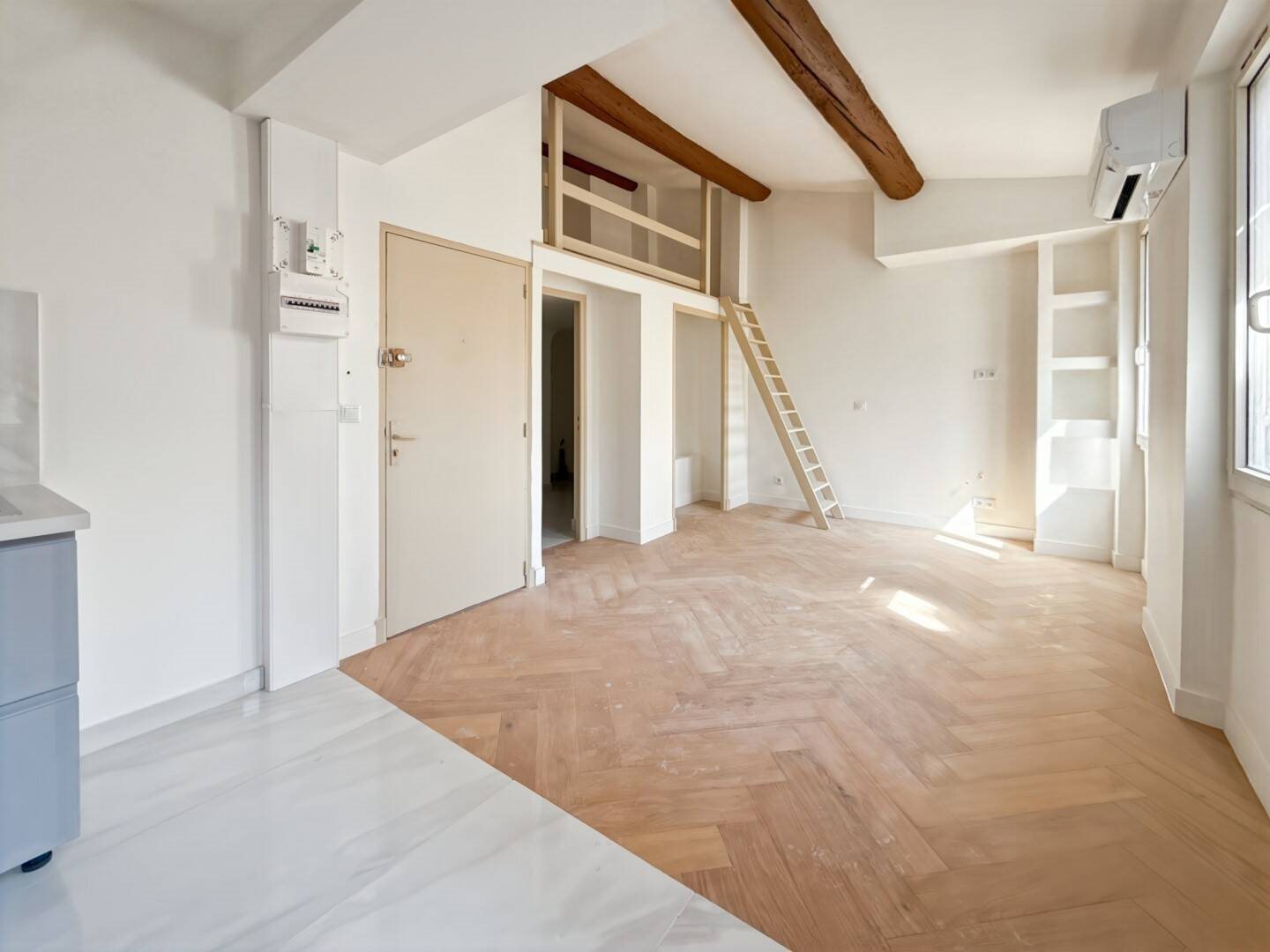 Appartement à louer, 22m², Marseille 1er