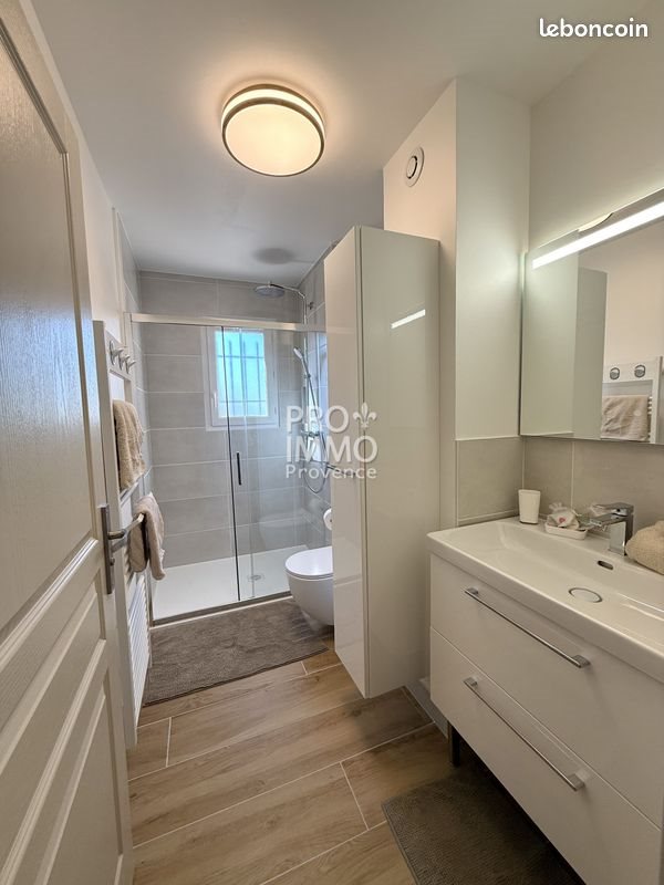 Maison à louer, 85m², Mallemort