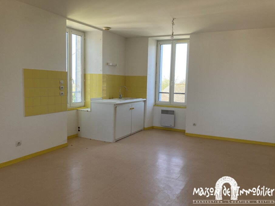 Appartement à louer, 58m², Archiac