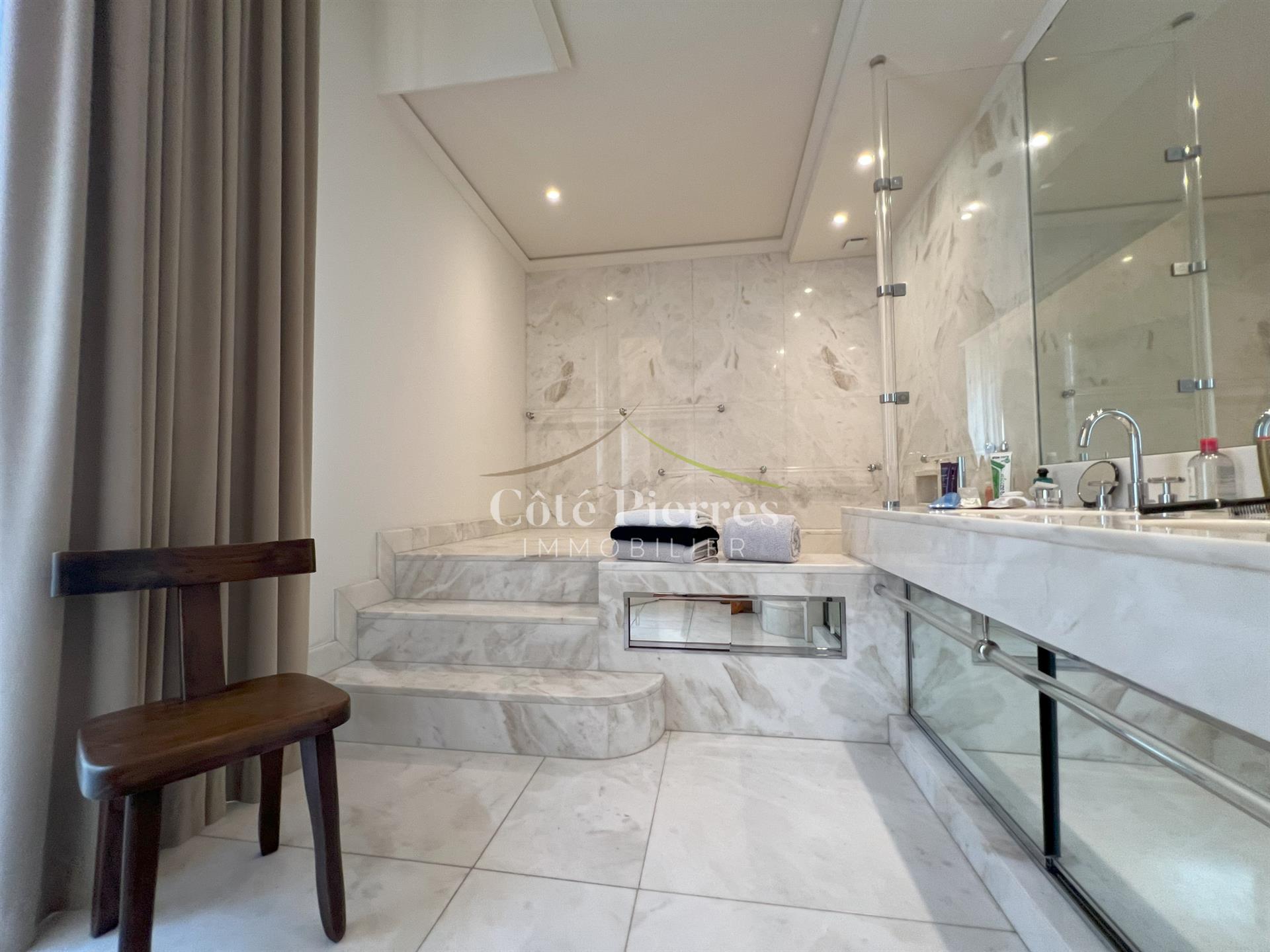 Appartement à vendre, 162m², Nîmes