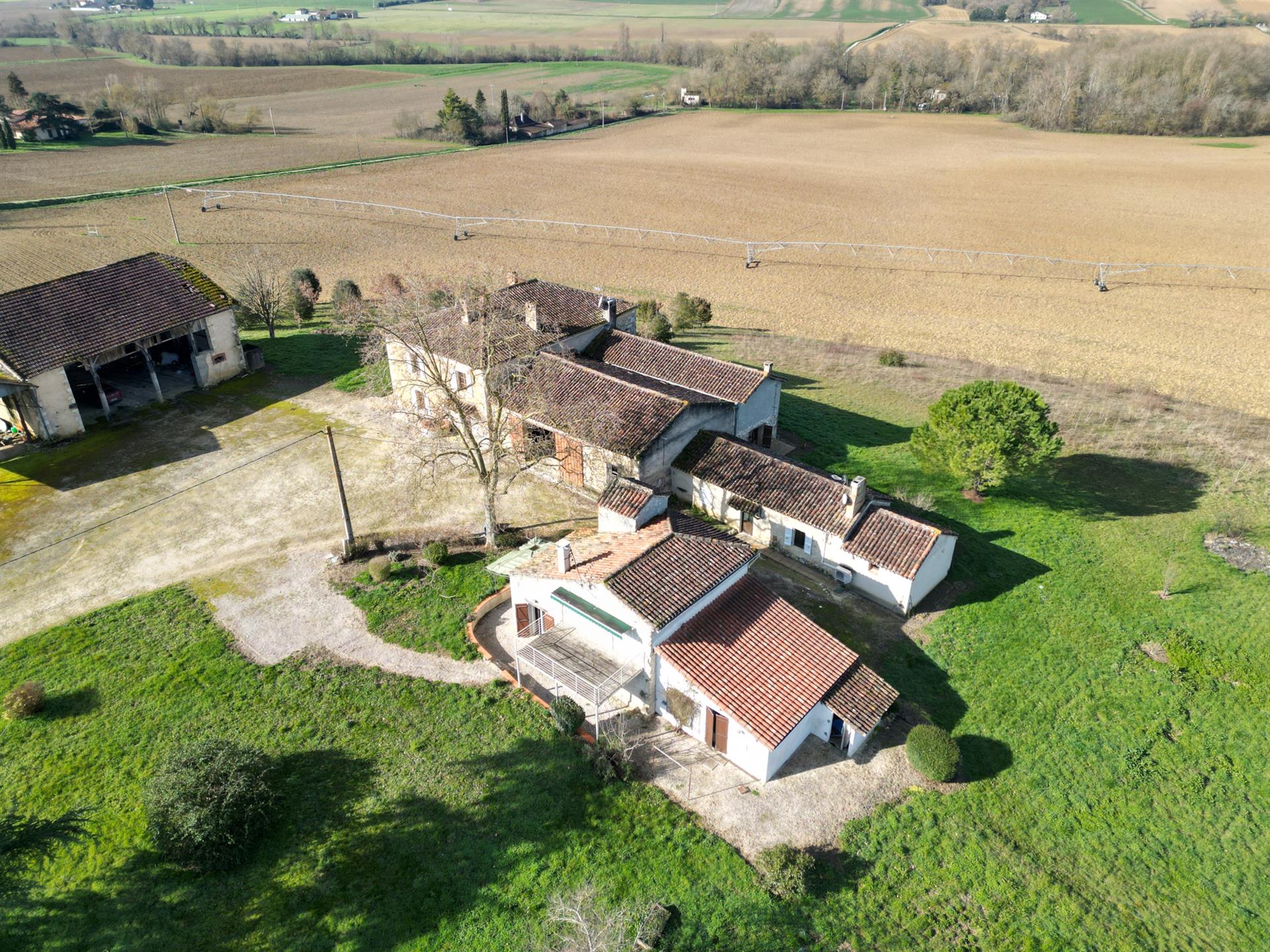 Propriété avec maison gasconne avec deux gîtes indépendants