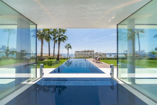 Cannes - Superb contemporary villa with panoramic sea views