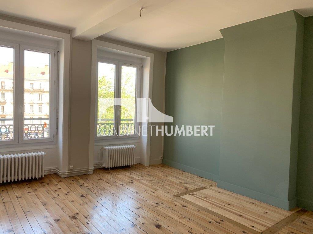 Appartement à louer, 77m², Saint-Etienne