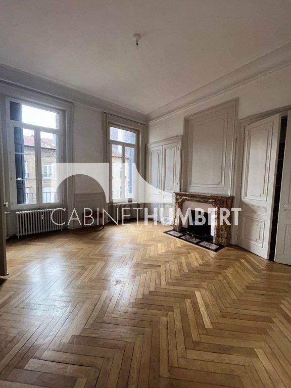 Appartement à louer, 140m², Saint-Etienne