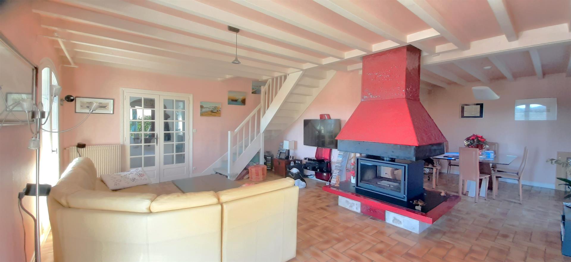 Bazas Centre, Contemporary 150m2 with swimming pool 4 bedrooms