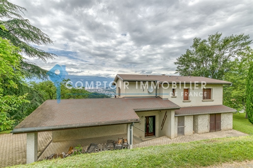 Dpt Isère (38) - Individual house of 150m2 on land of 2565m2