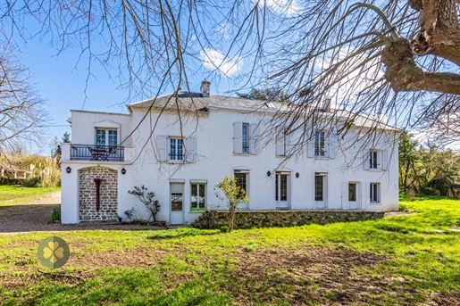 Dept Yvelines (78) Nezel + For sale mansion of 320 m2