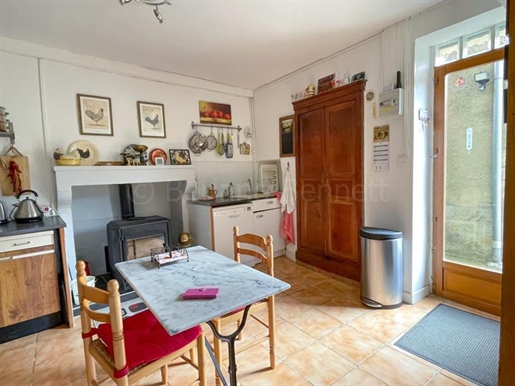 Maison en pierres avec dépendances