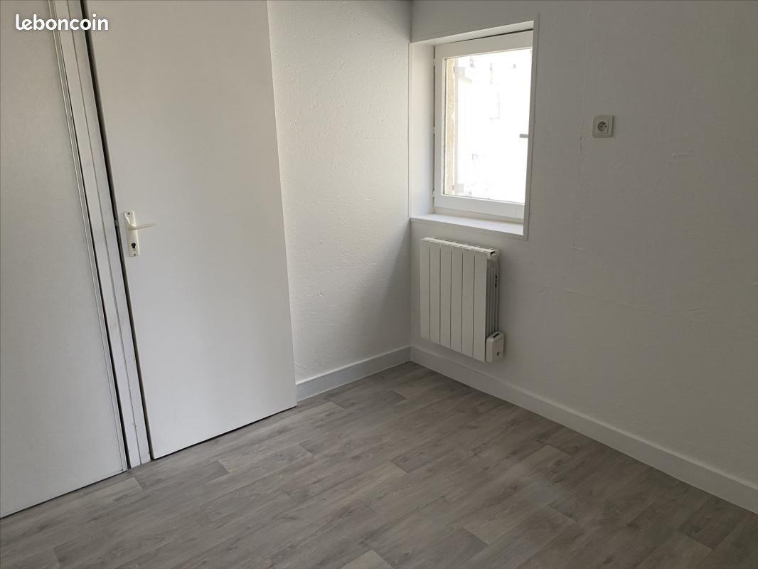 Maison à louer, 20m², Gond-Pontouvre