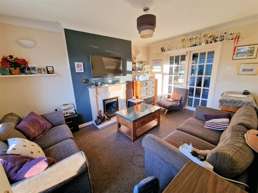 8 Hillcroft Rise, Douglas, Im2 7Ee