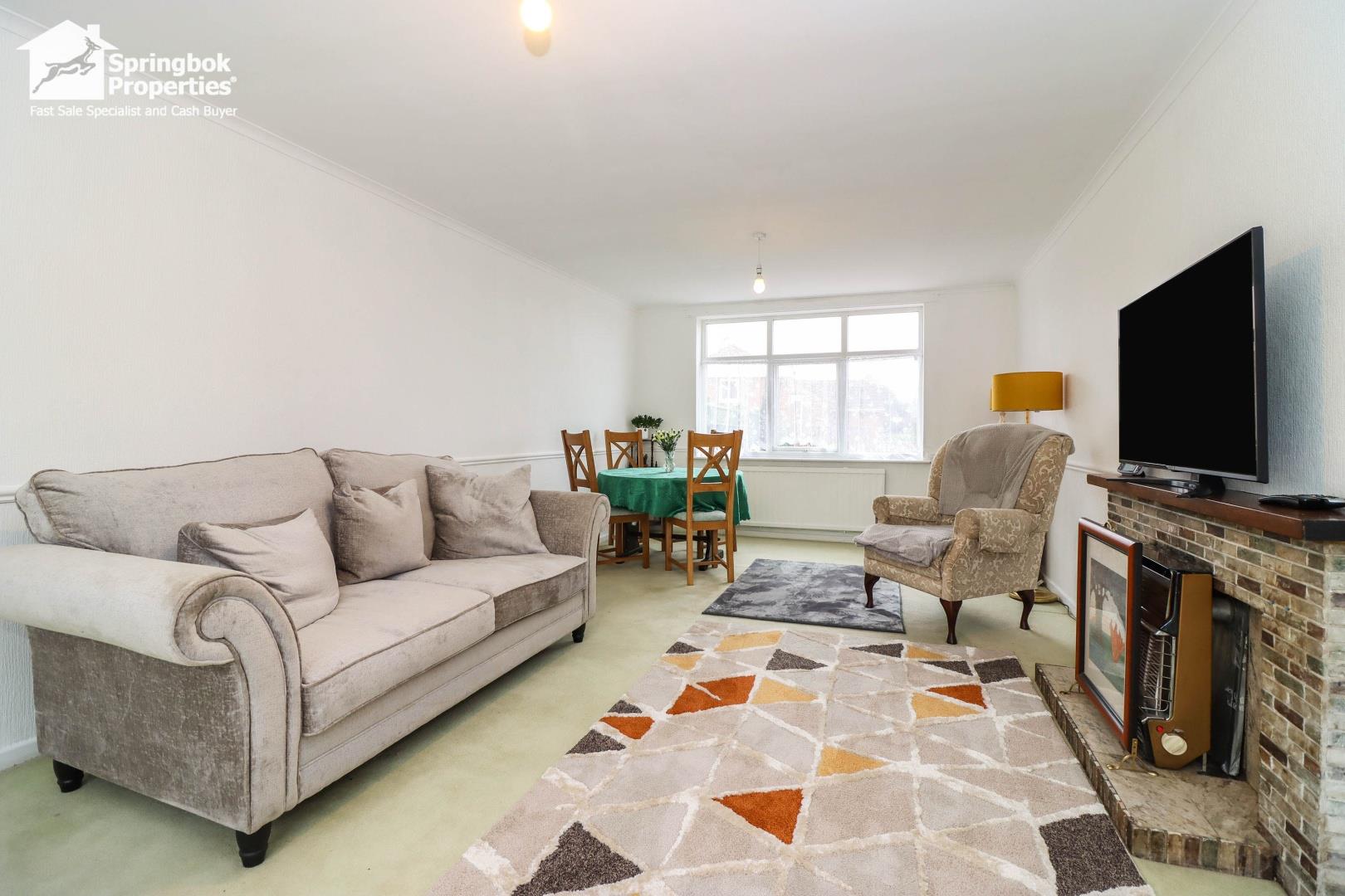 3 bedroom, Semi-detached house for sale
