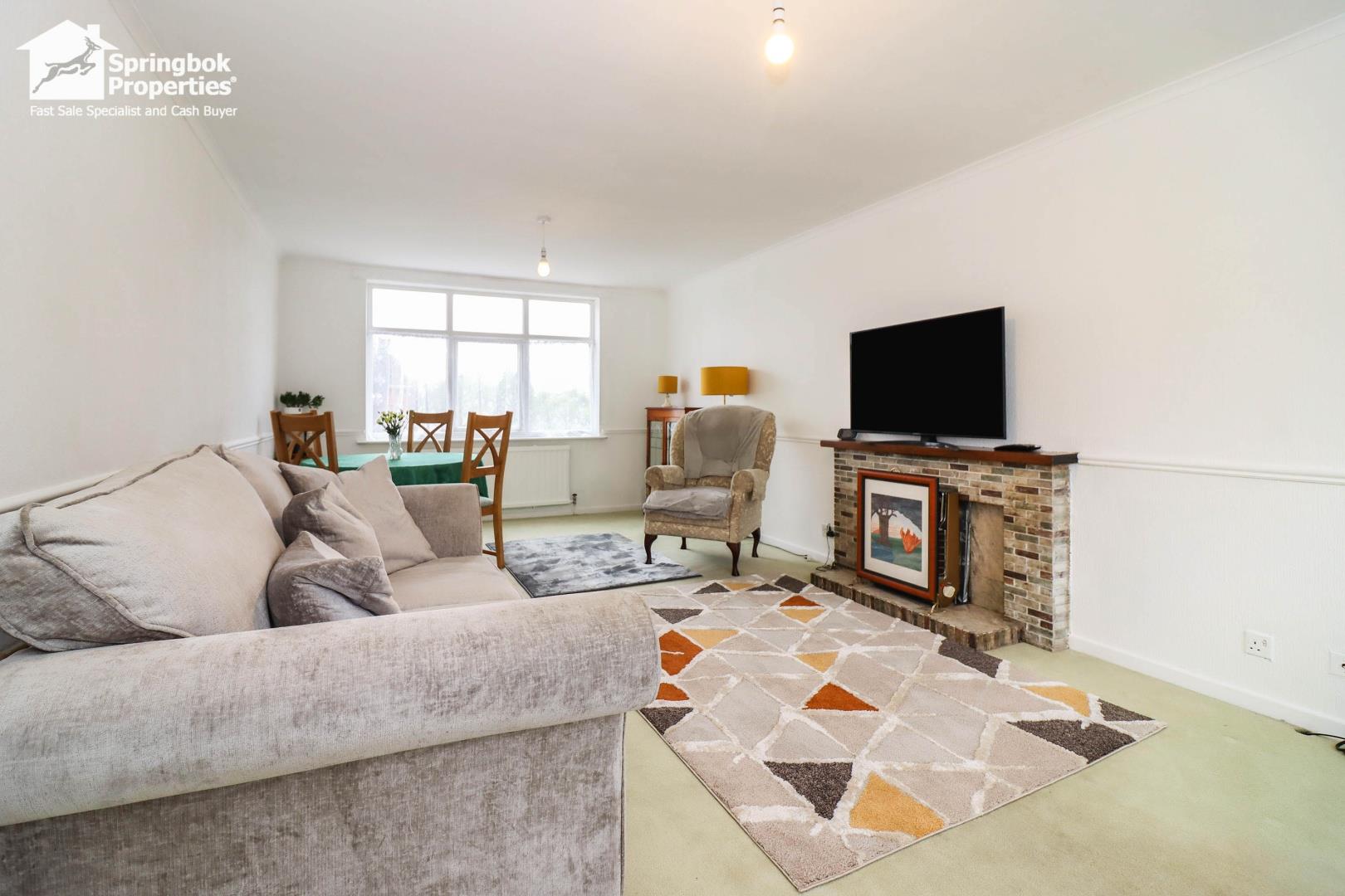3 bedroom, Semi-detached house for sale