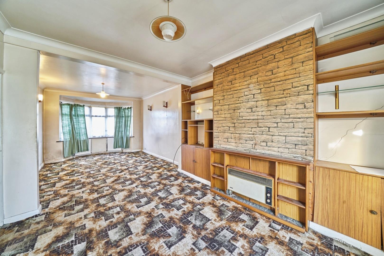 3 bedroom, Semi-detached house for sale