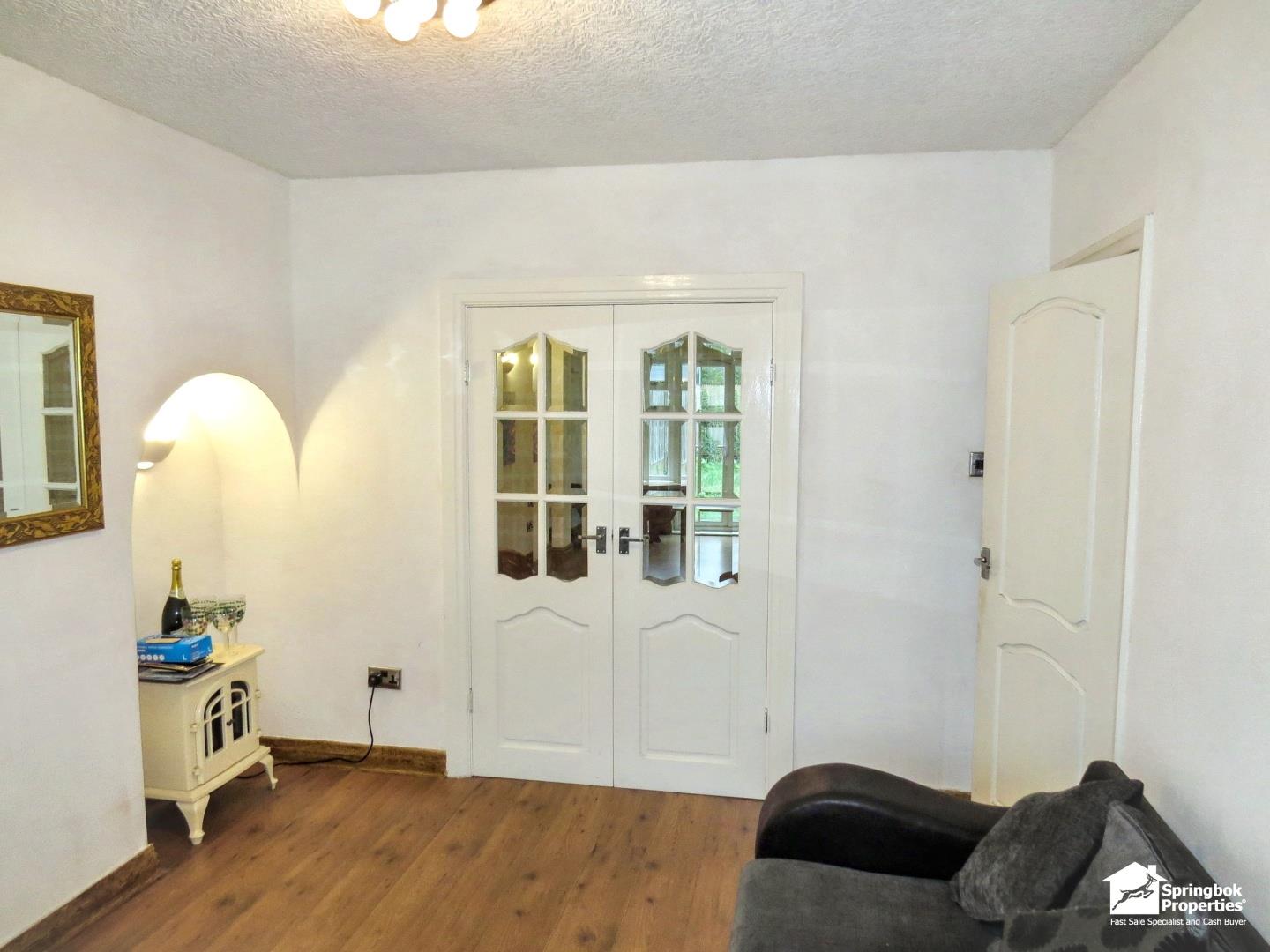 3 bedroom, Semi-detached house for sale