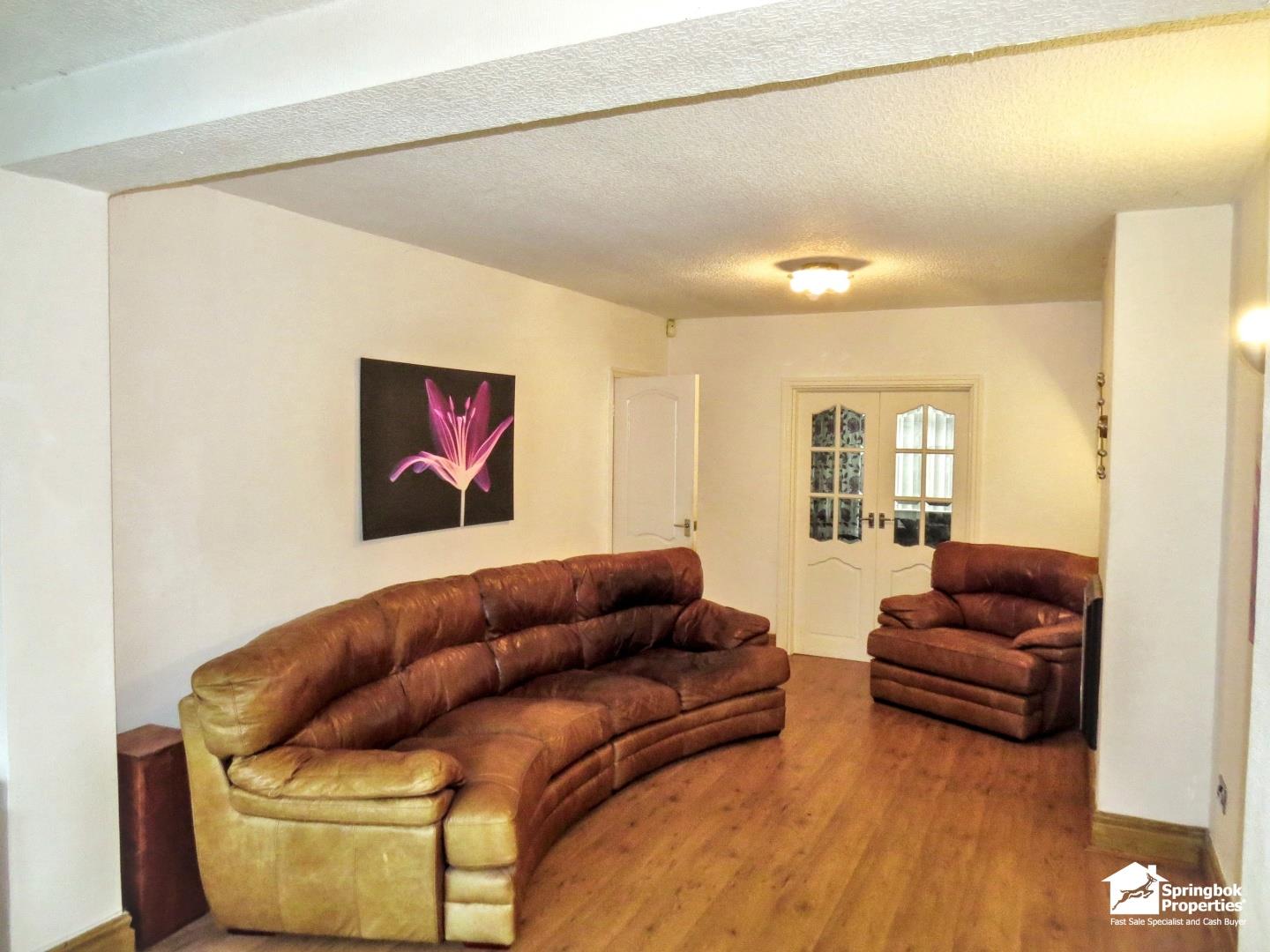 3 bedroom, Semi-detached house for sale