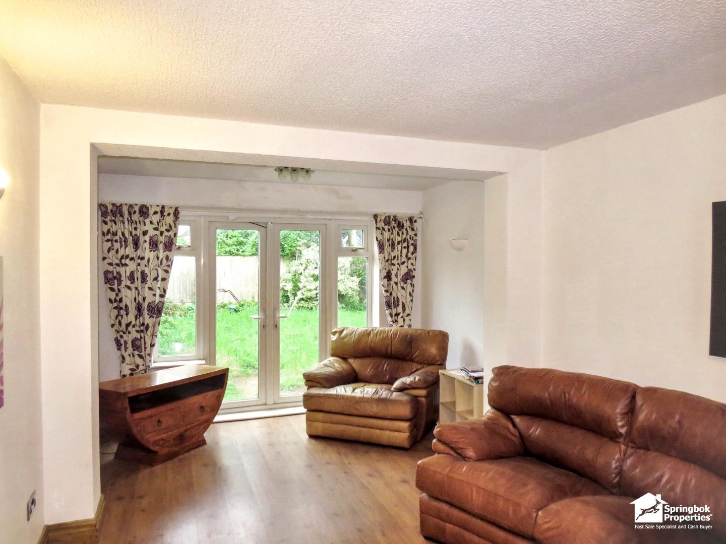 3 bedroom, Semi-detached house for sale