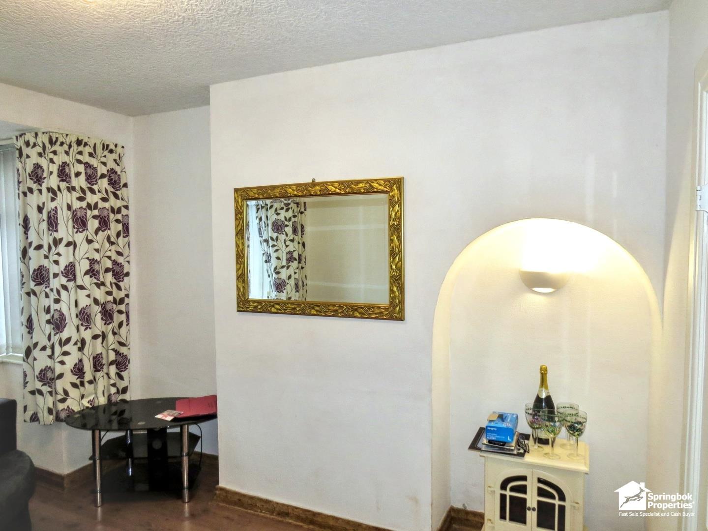 3 bedroom, Semi-detached house for sale