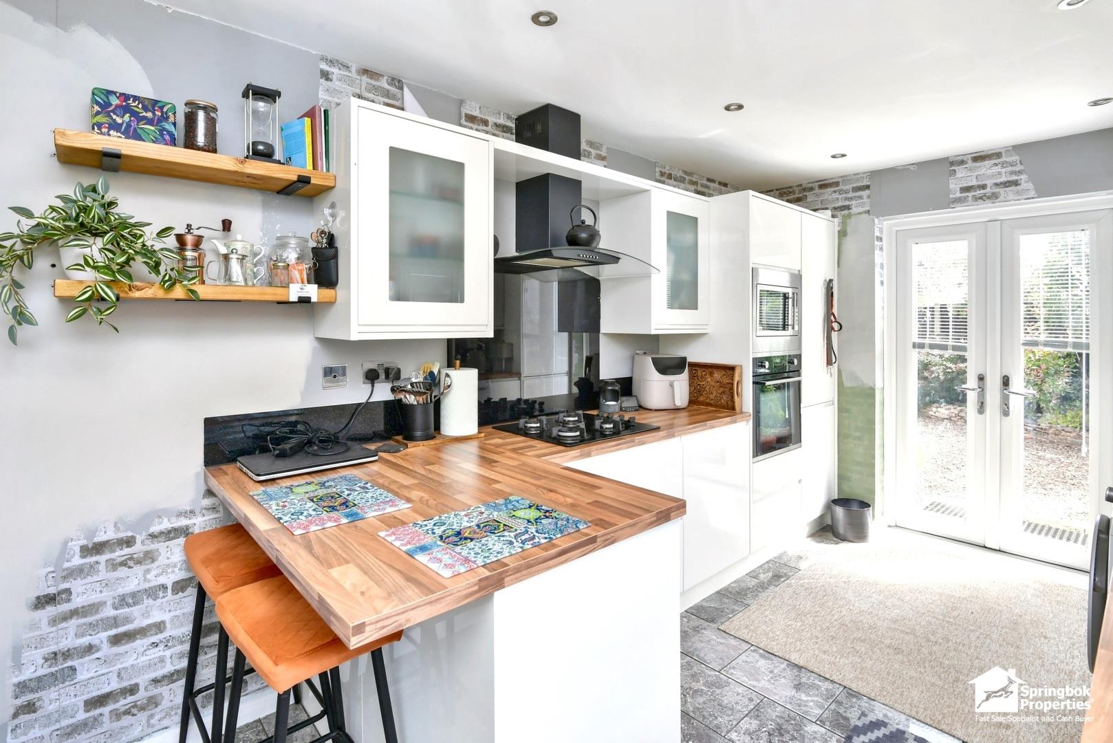 2 bedroom, Detached bungalow for sale