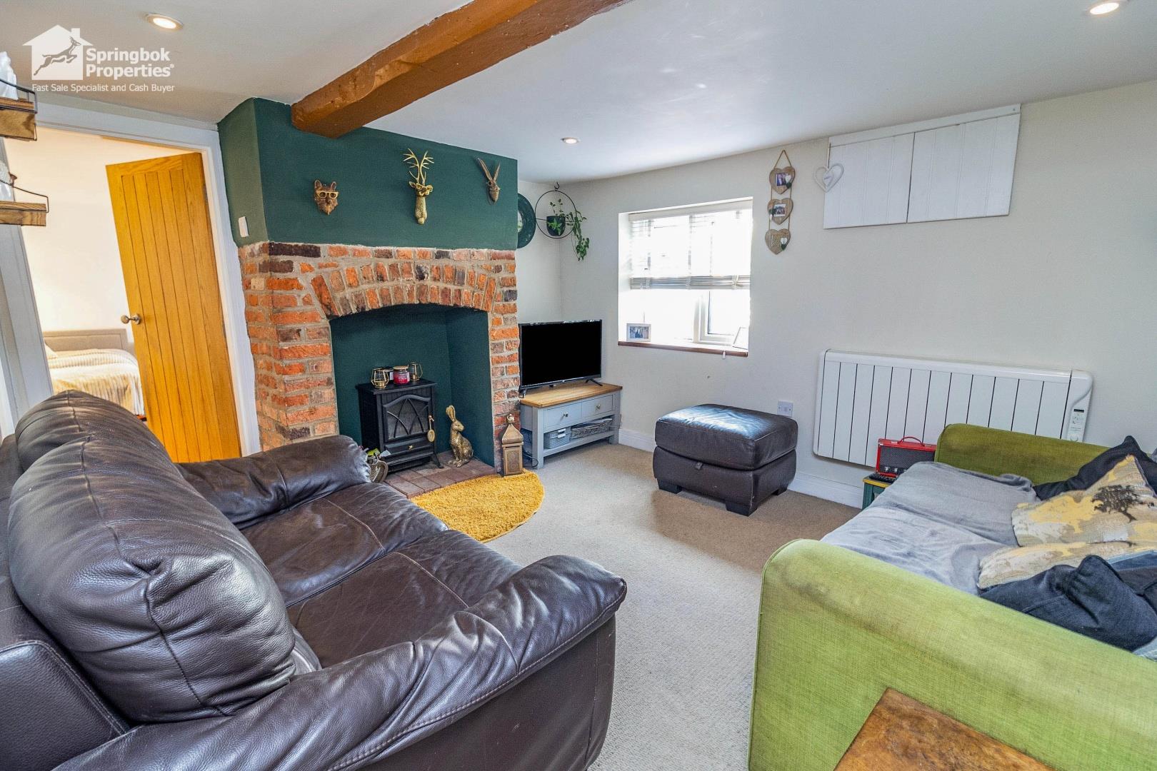 2 bedroom, Semi-detached house for sale