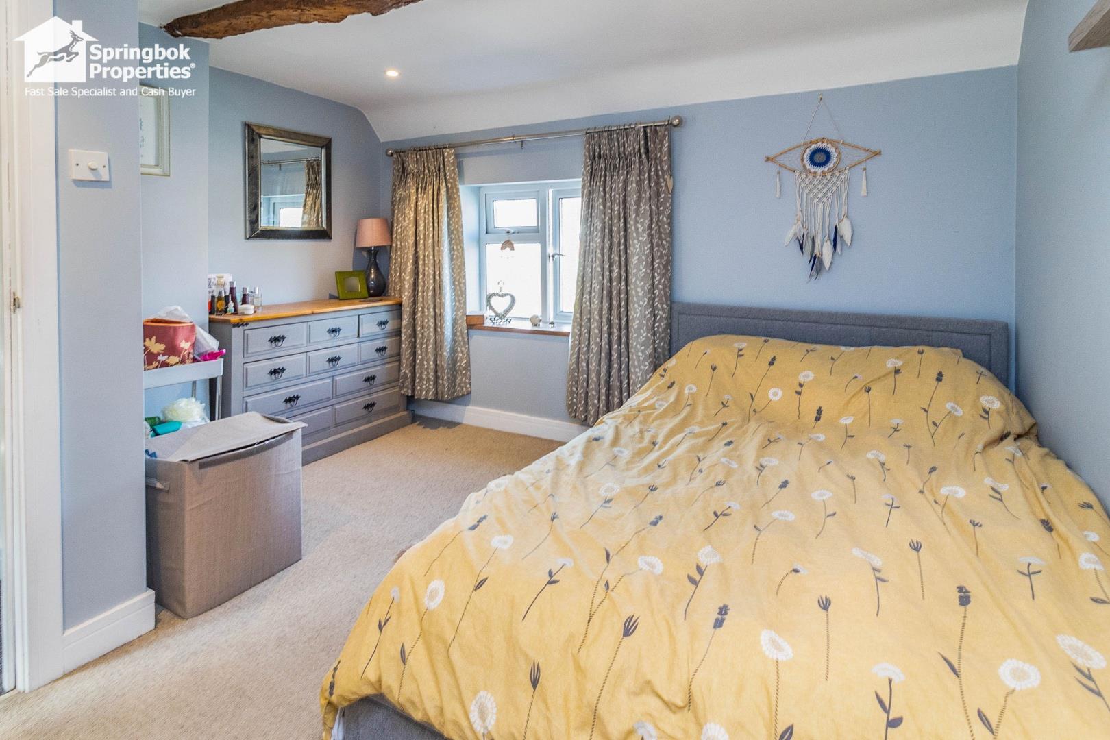 2 bedroom, Semi-detached house for sale