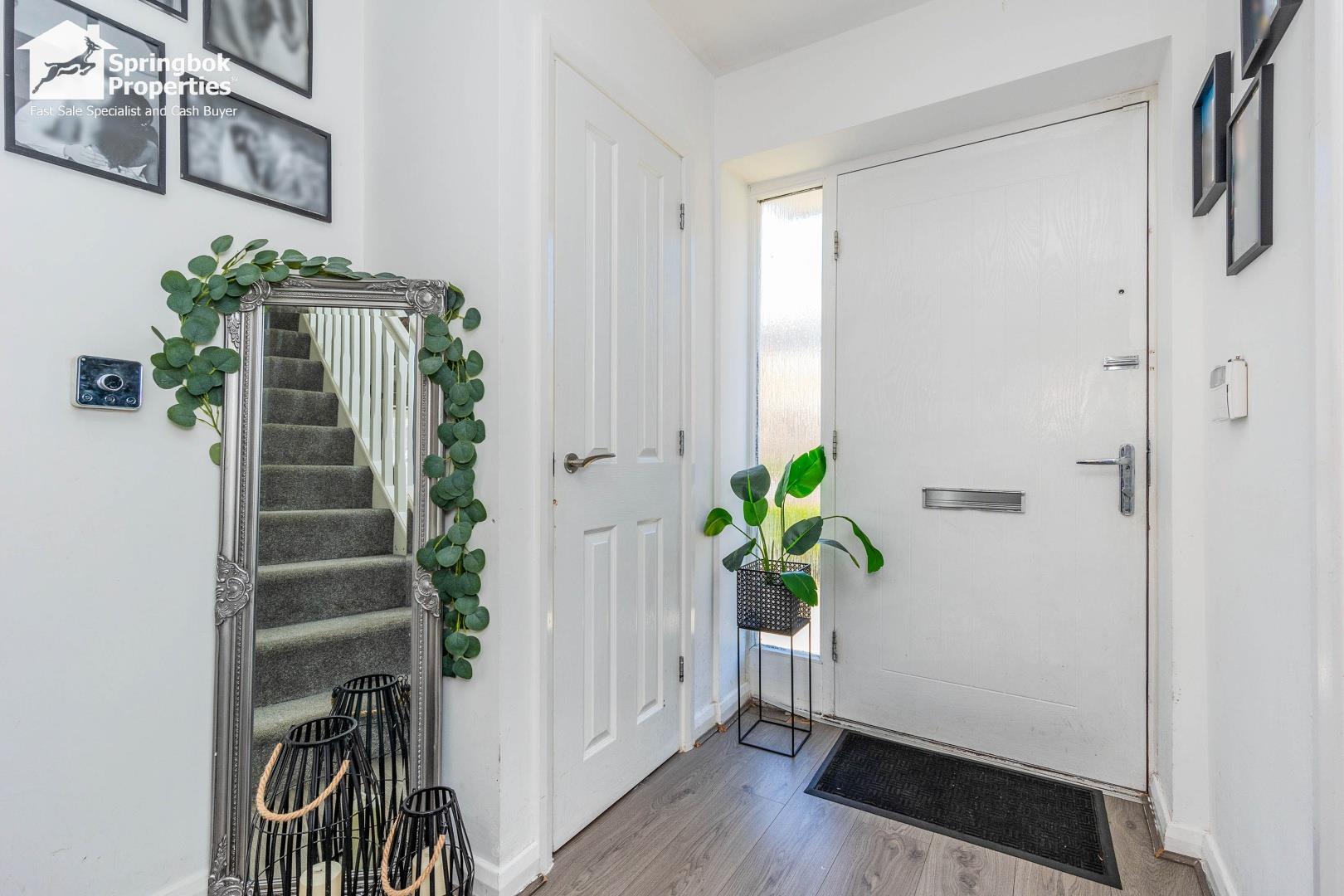3 bedroom, Semi-detached house for sale
