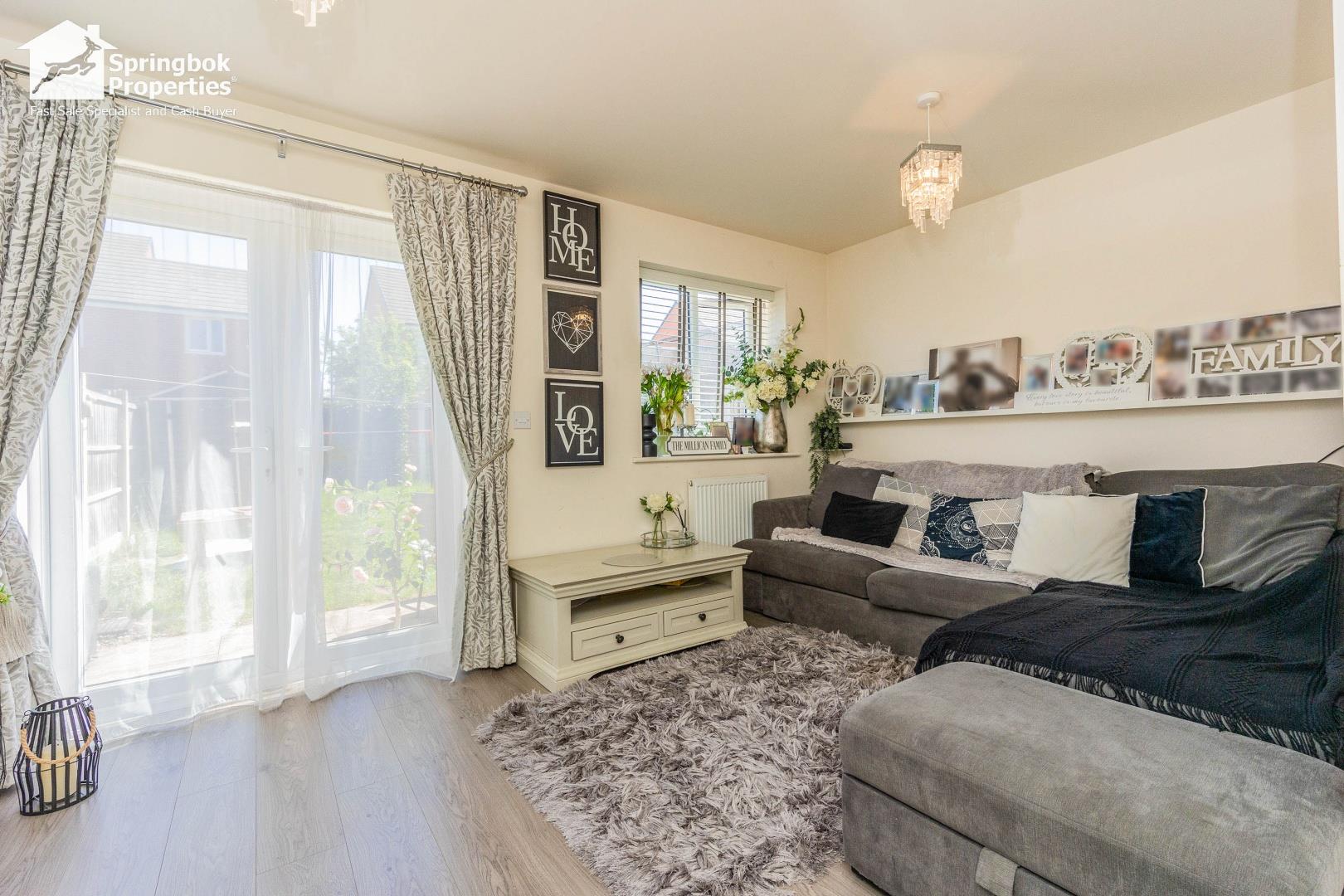 3 bedroom, Semi-detached house for sale