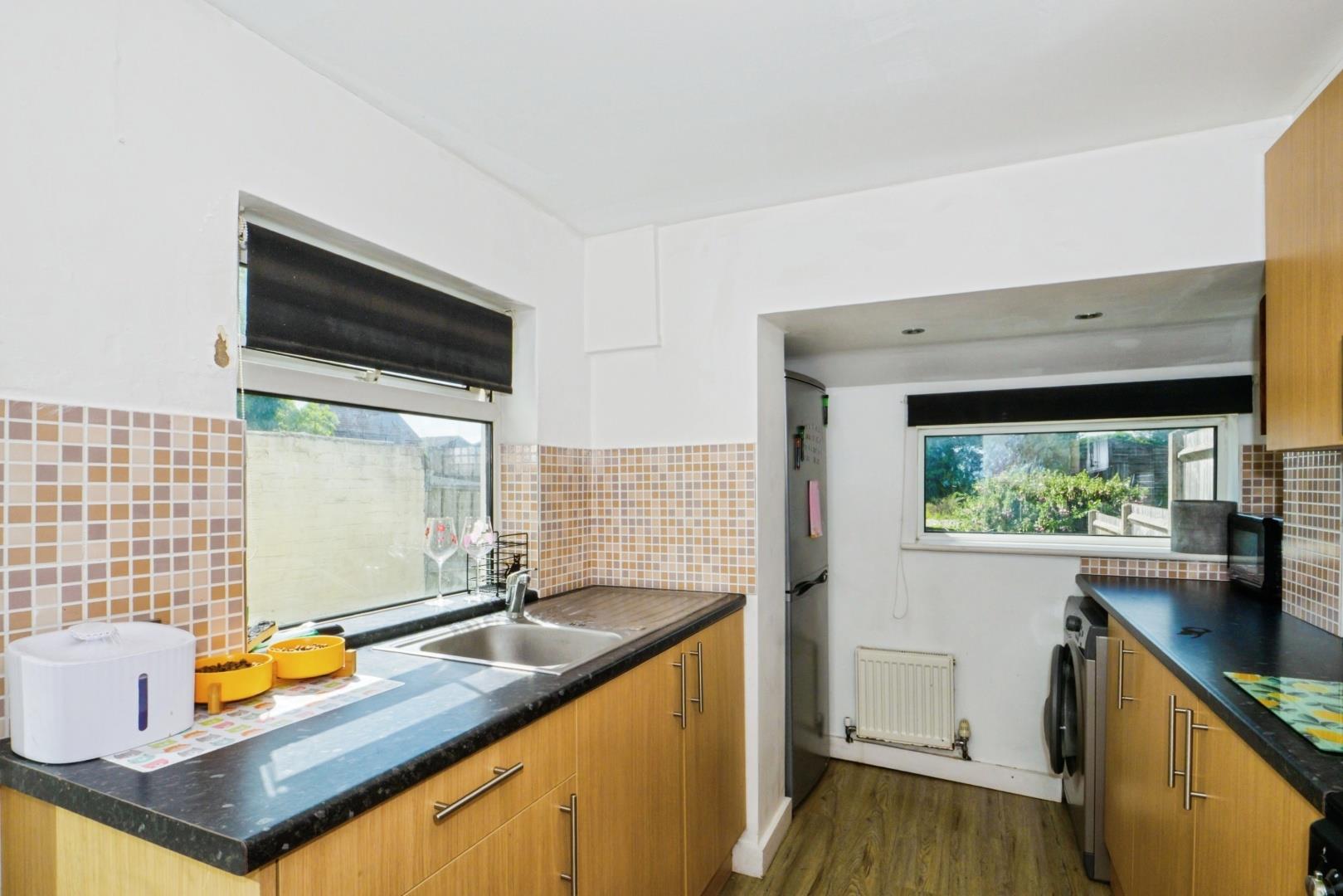 2 bedroom, Terraced House for sale