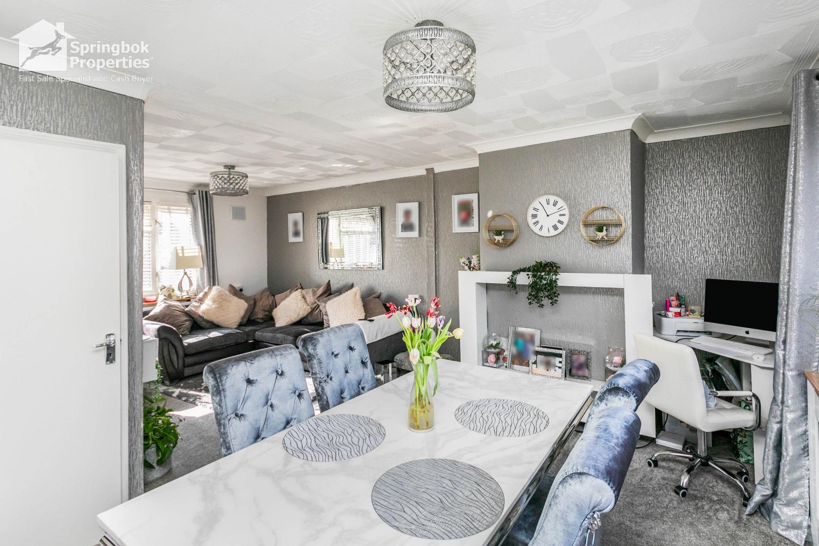 3 bedroom, Semi-detached house for sale