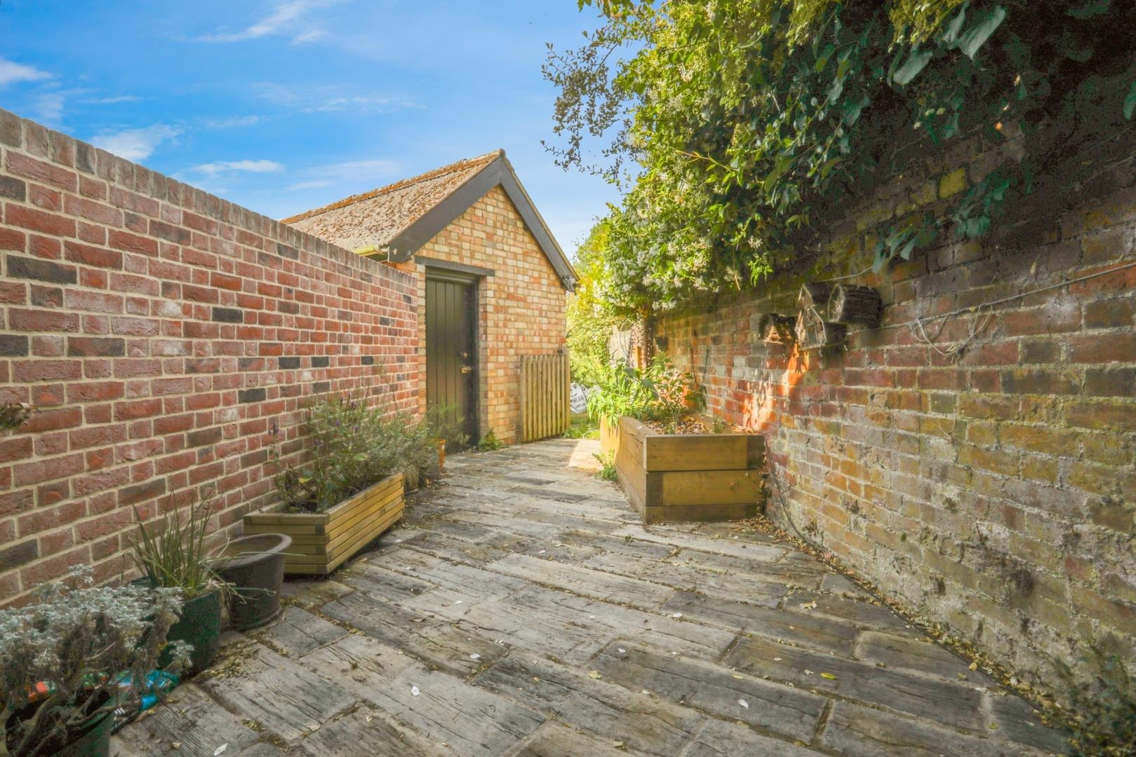 1 bedroom, Terraced House for sale