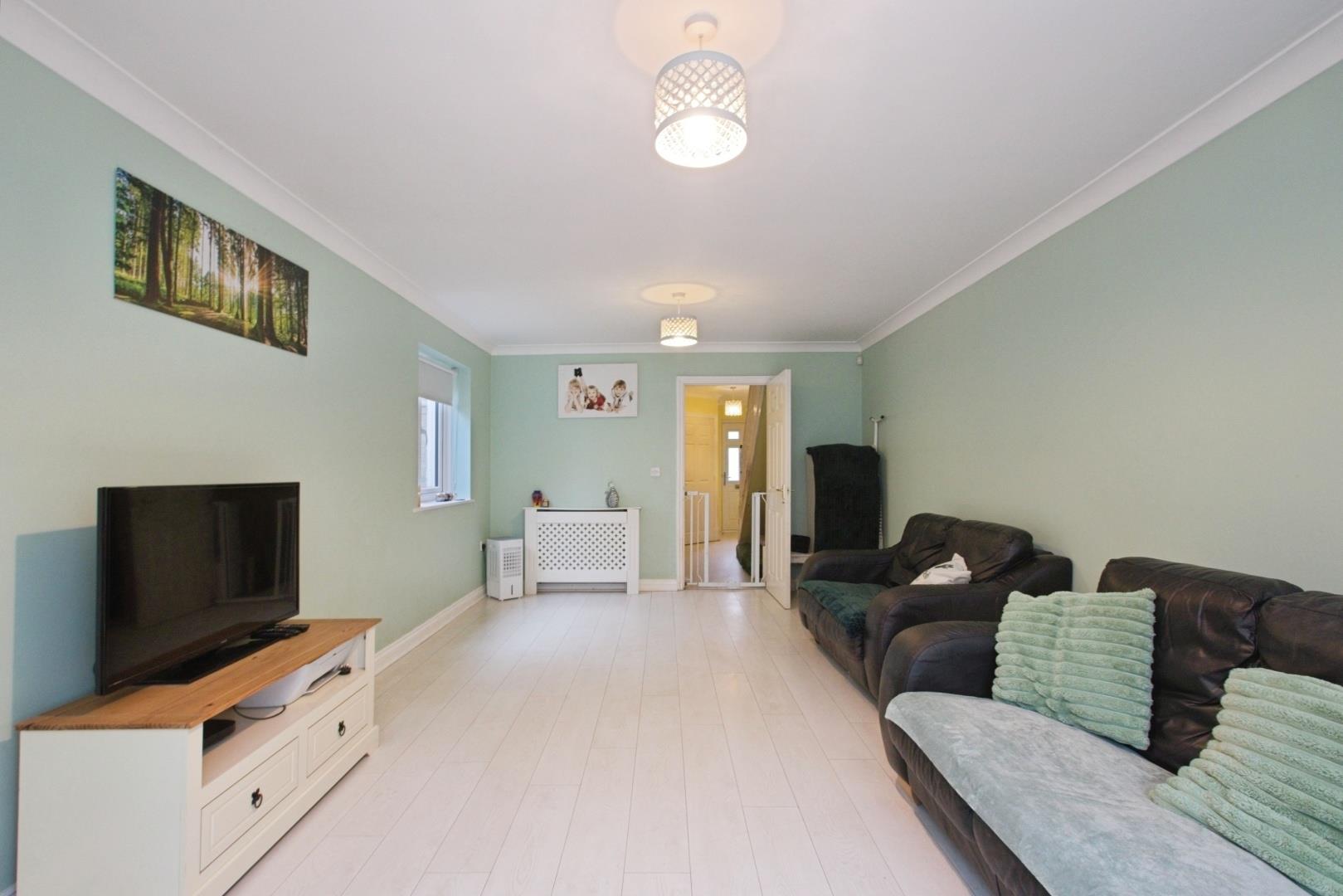 4 bedroom, Semi-detached house for sale