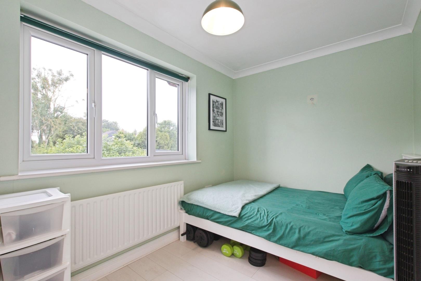 4 bedroom, Semi-detached house for sale