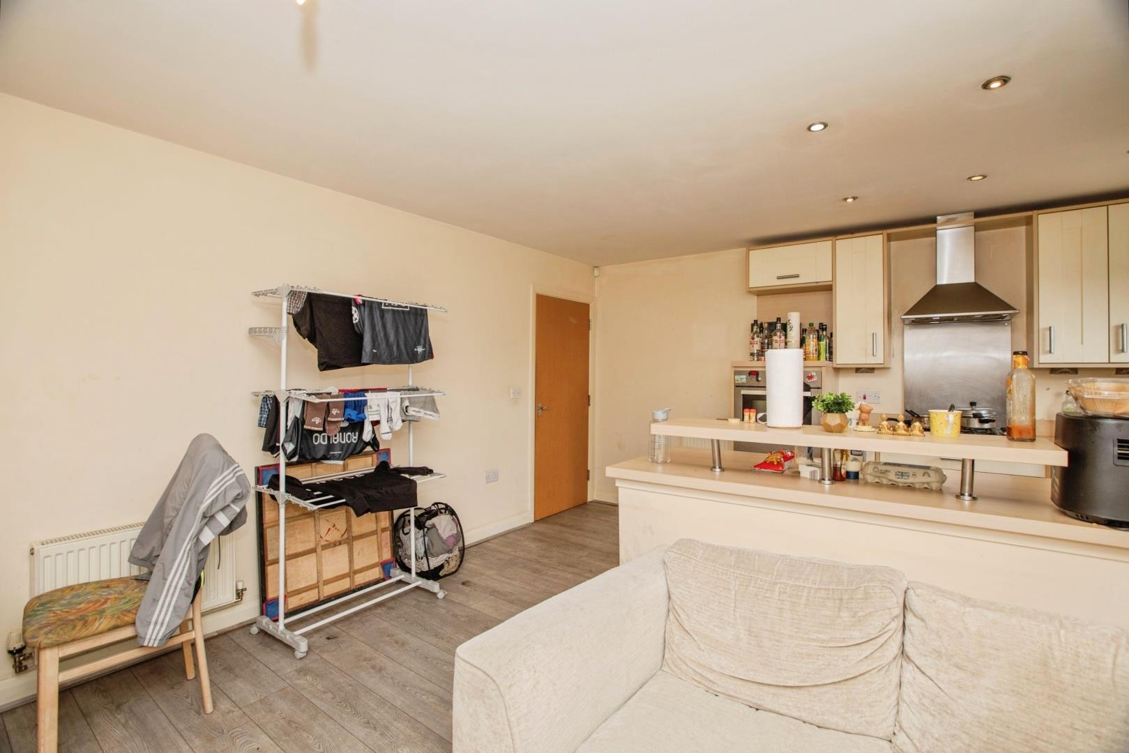 2 bedroom, Flat for sale