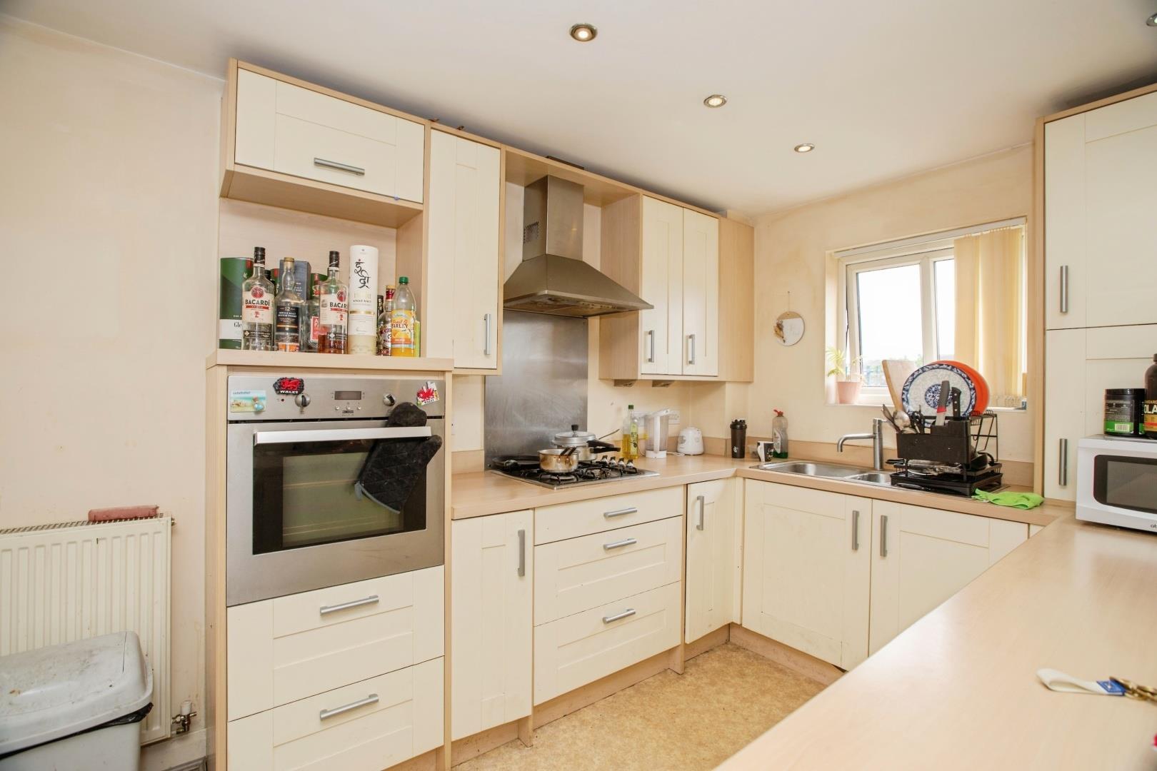 2 bedroom, Flat for sale