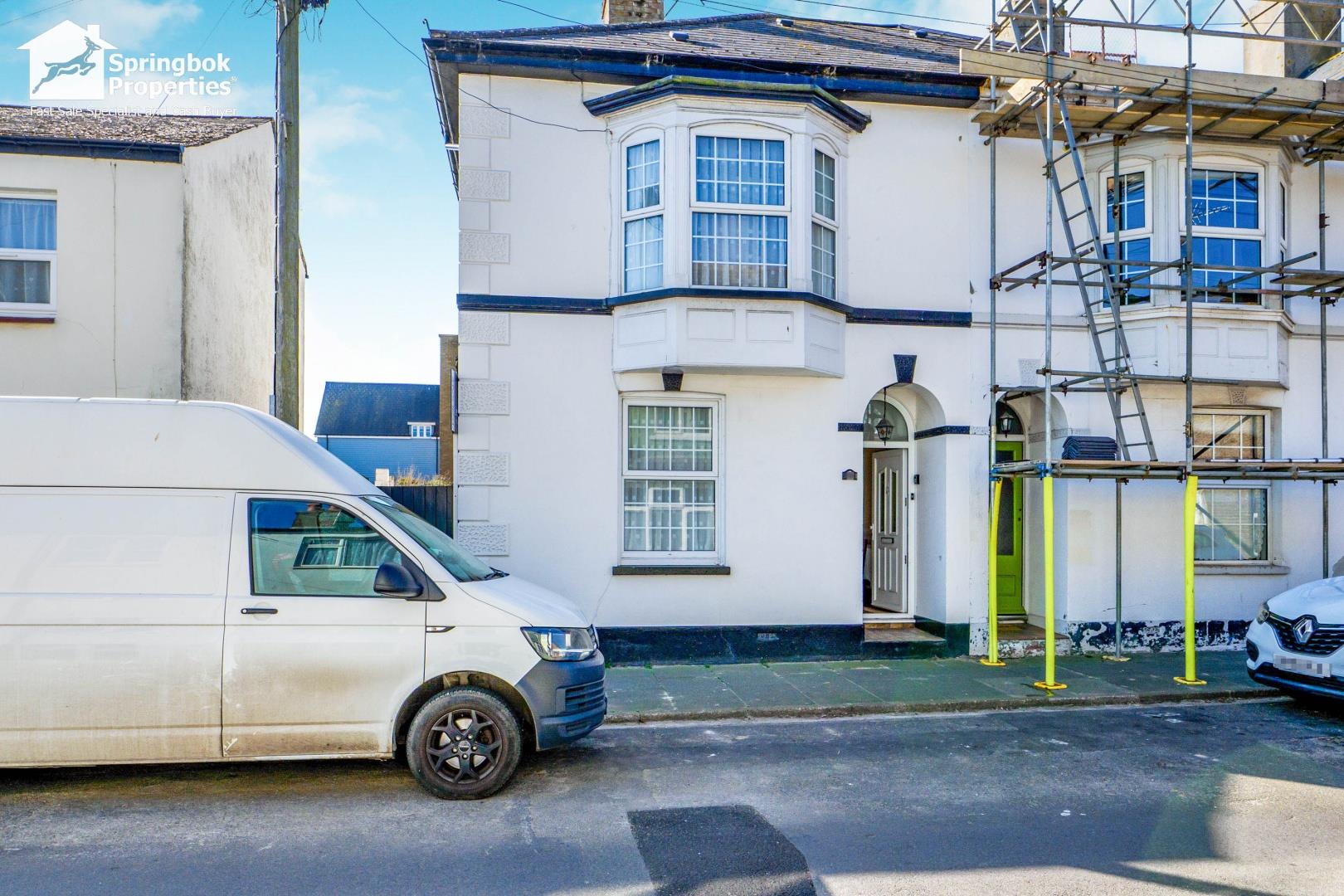 3 bedroom, Semi-detached house for sale